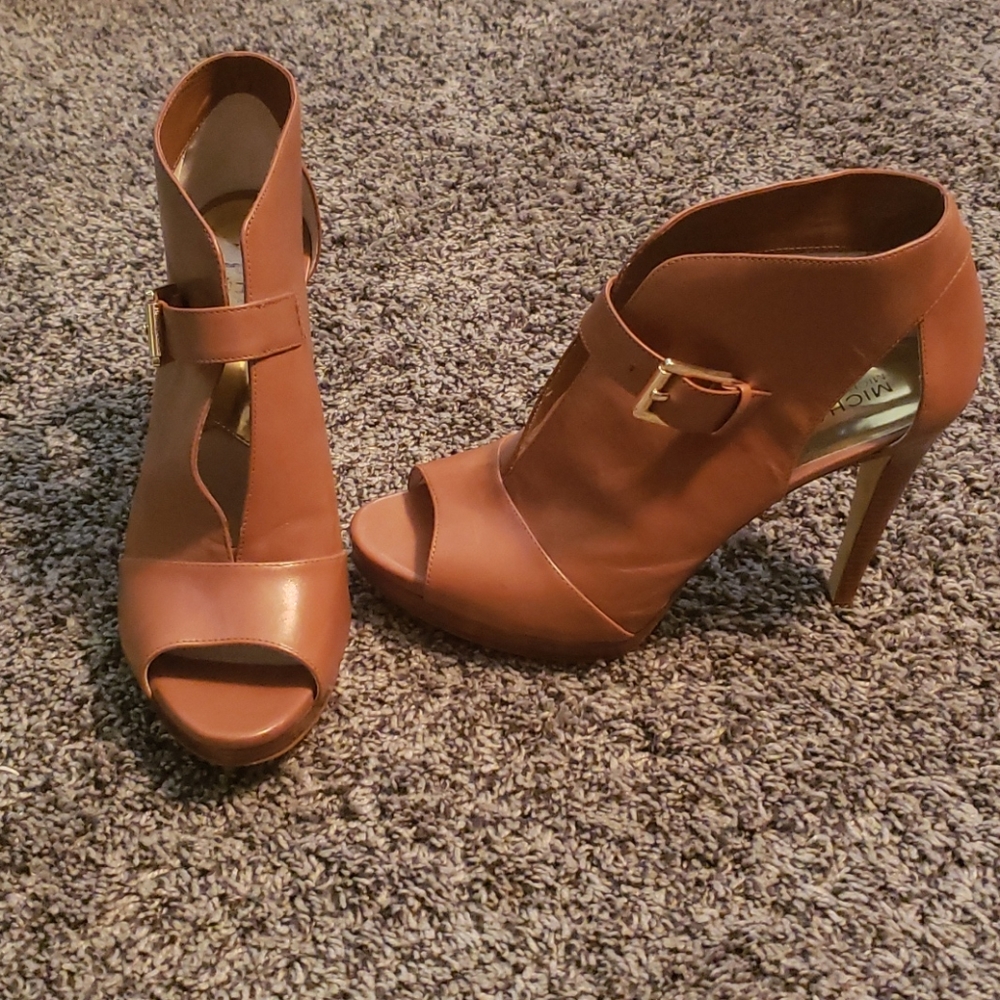 Michael by Michael Kors heels